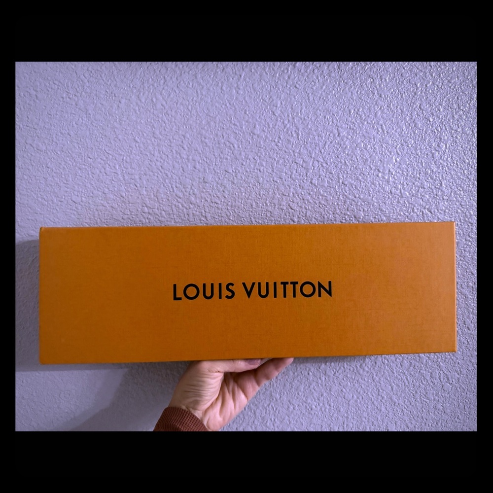LV tie-